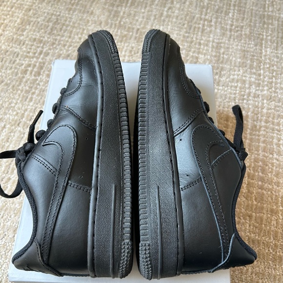 Nike Kids Air Force 1 Sneakers - Picture 5 of 8